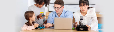 La Robotique Éducative et l'apprentissage des STEM : Un Monde d'Apprentissage Créatif
