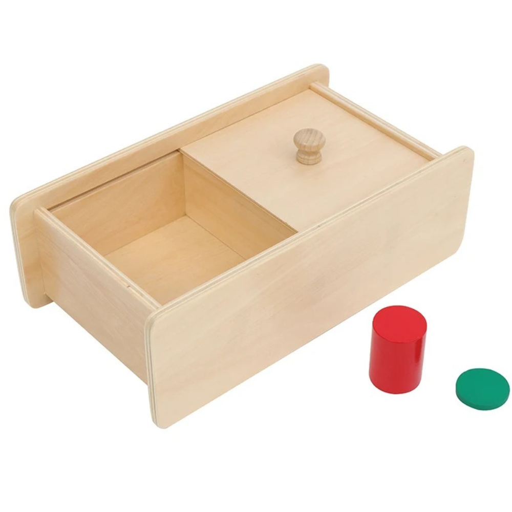 Boîte avec couvercle coulissant