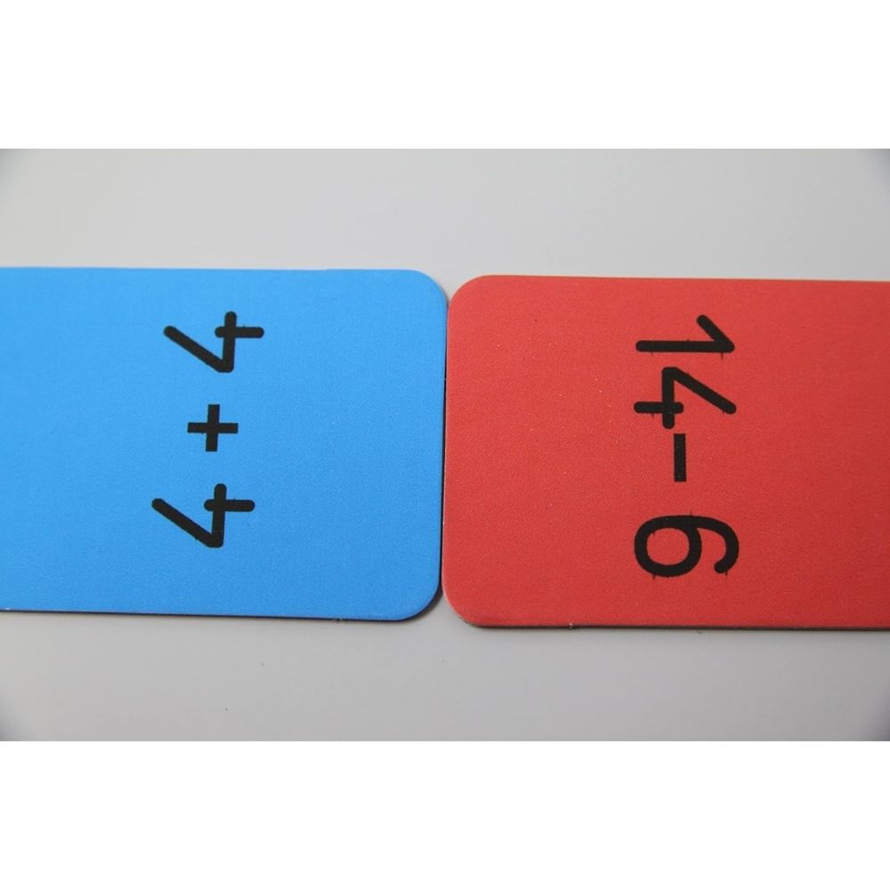 Domino des additions et des soustractions - 4 - Eveil Montessori Maroc