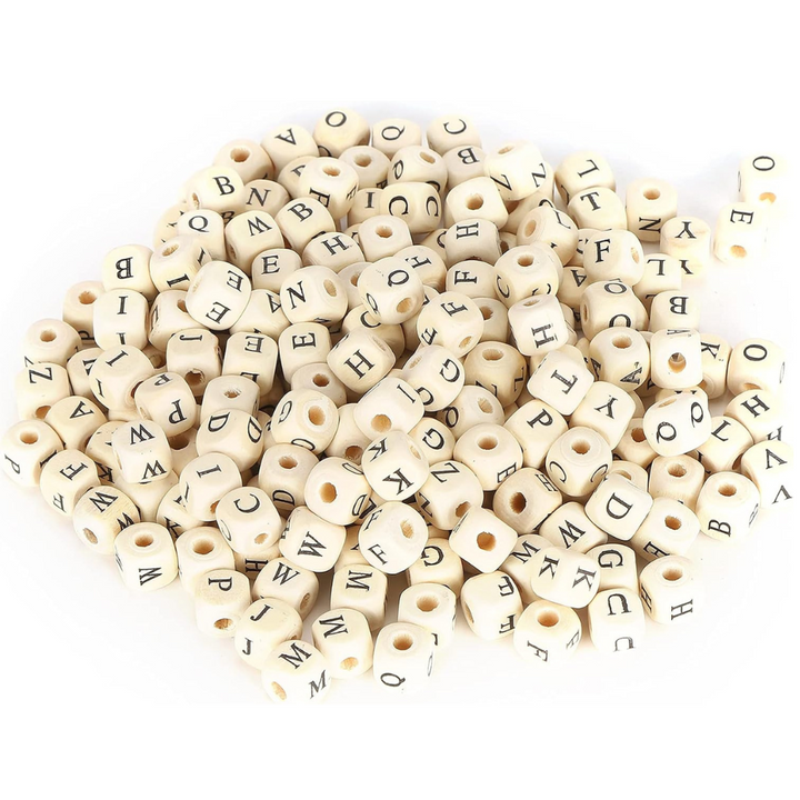 Sachet de 440 perles cube en bois alphabet 10 mm