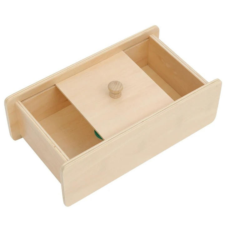 Boîte avec couvercle coulissant