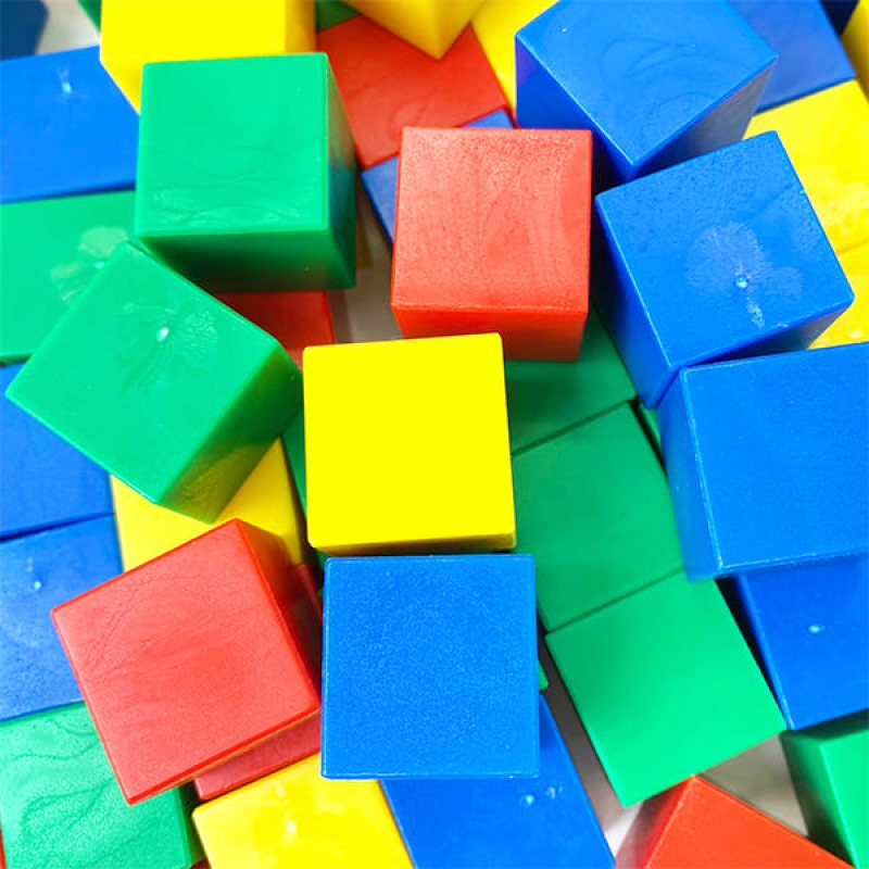 Jeu de 100 cubes colorés en plastique, 2cm - 6 - Eveil Montessori Maroc