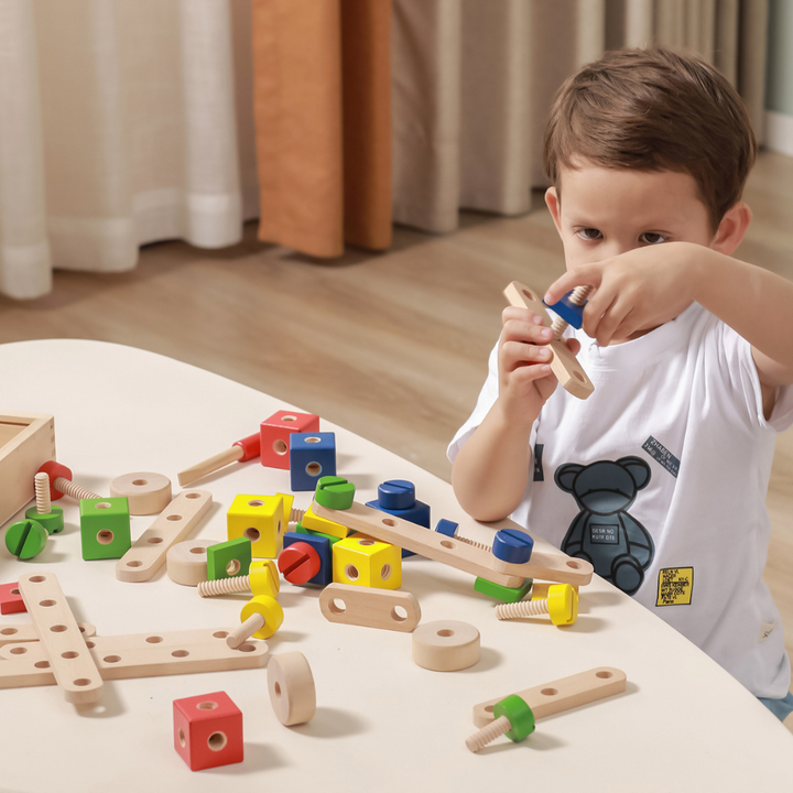 Boîte de construction avec vis en bois - 7 - Eveil Montessori Maroc