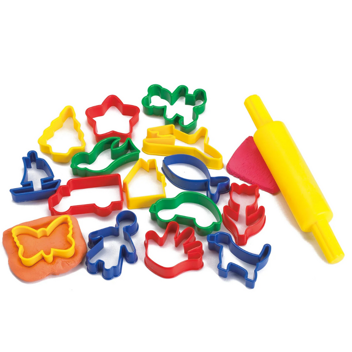 Lot de 16 maxi emporte pièces et 1 rouleau