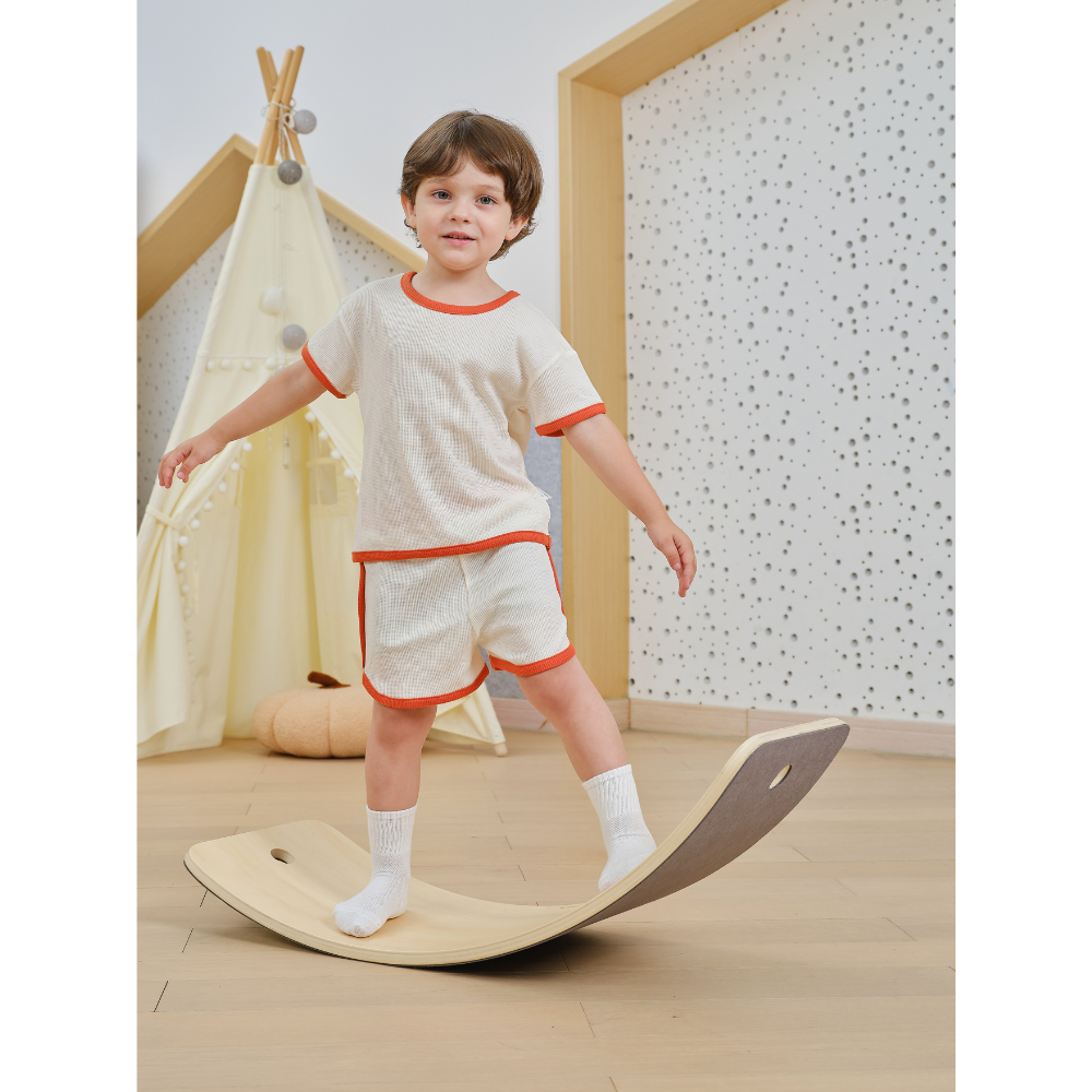 Planche d'équilibre en bois