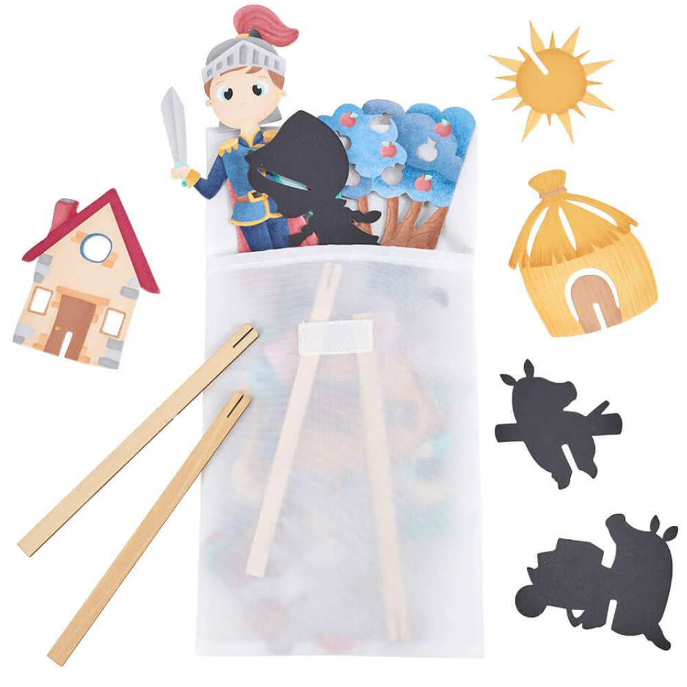 Théâtre en bois avec personnages