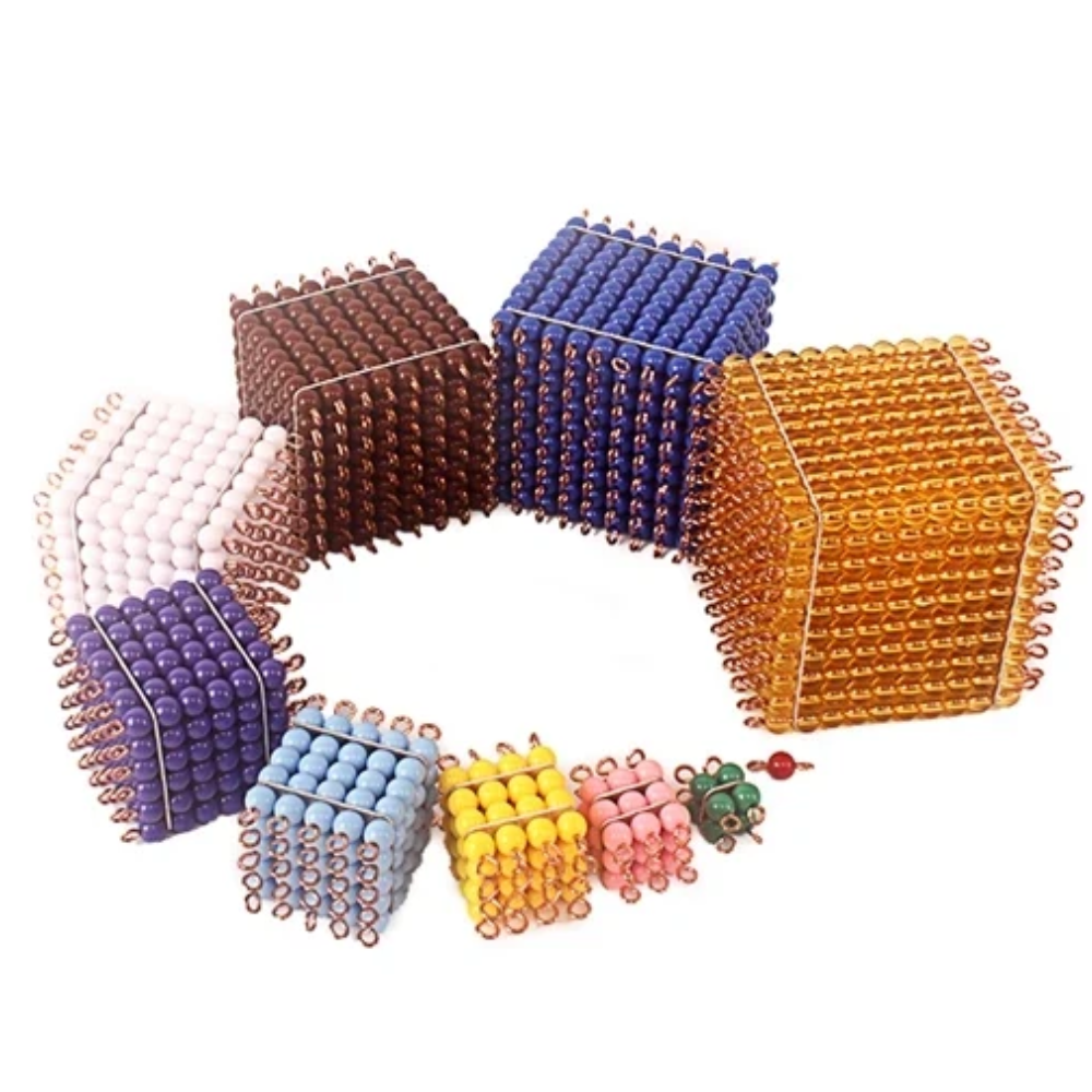 Cubes de perles colorées