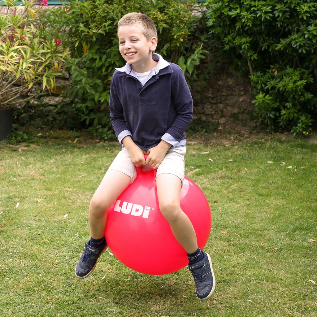 Ballon sauteur XXL 55 cm rouge - jeu extérieur sûr et amusant | Maroc – Eveil Montessori Ballon sauteur XXL 55 cm rouge - jeu extérieur sûr et amusant | Maroc – Eveil Montessori