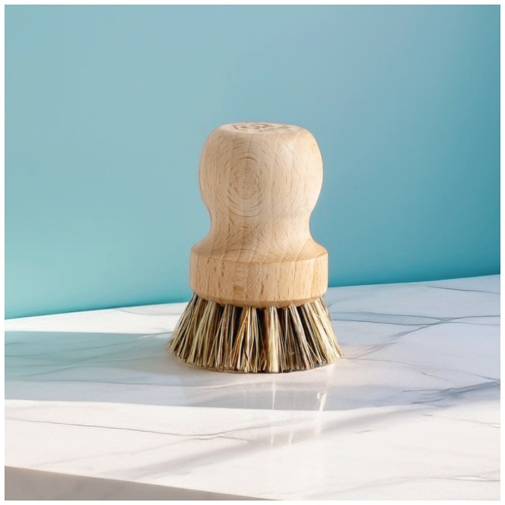Brosse ergonomique Montessori - Vie Pratique - 1 - Eveil Montessori Maroc