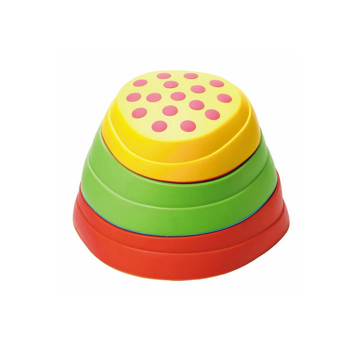 Parcours tactile avec pierres de rivière