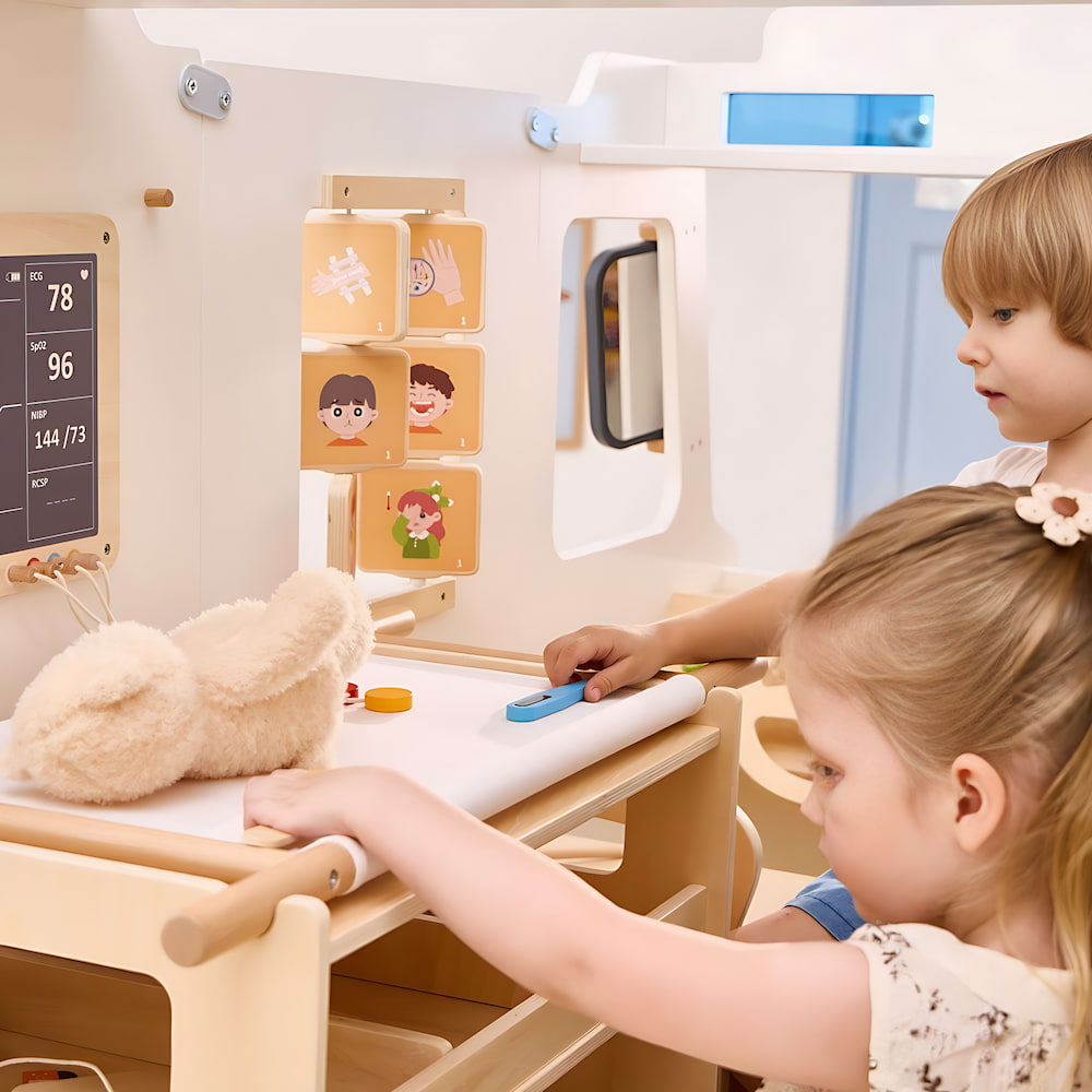 Ambulance Géante - Coin Métier | EVEIL MONTESSORI