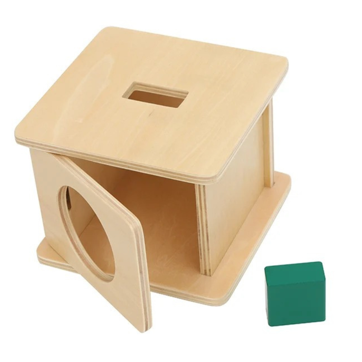 Boîte d'encastrement pour prisme rectangulaire