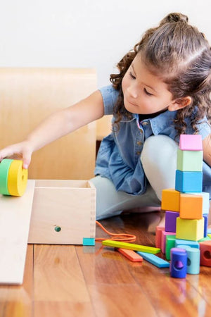 Des jeux éducatifs et jeux Montessori en bois pour enfants