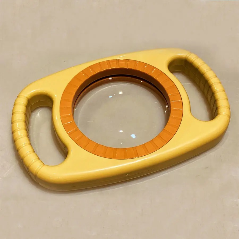 Loupe d'observation pour enfants avec poignées ergonomiques - 1 - Eveil Montessori Maroc
