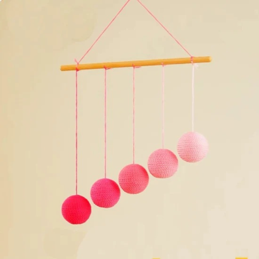 Mobile Montessori De Gobbi : Rose - 1 - Eveil Montessori Maroc