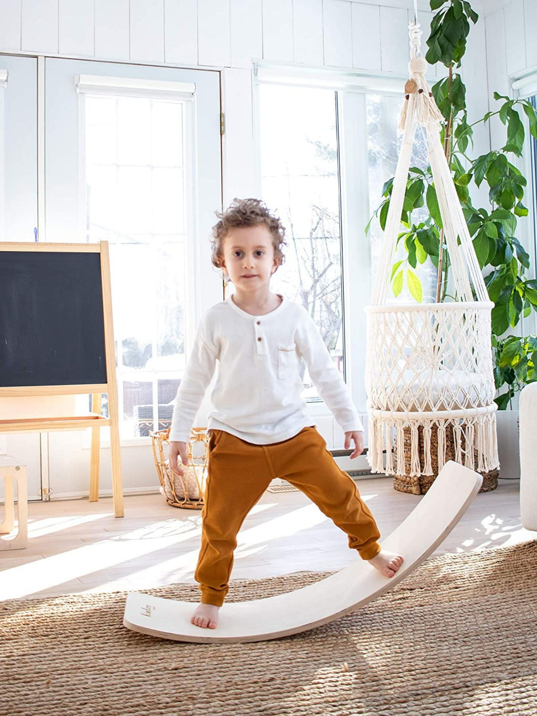MonMobilierDesign ZOE Planche d'équilibre Montessori en bois Revêtement MonMobilierDesign ZOE Planche d'équilibre Montessori en bois Revêtement
