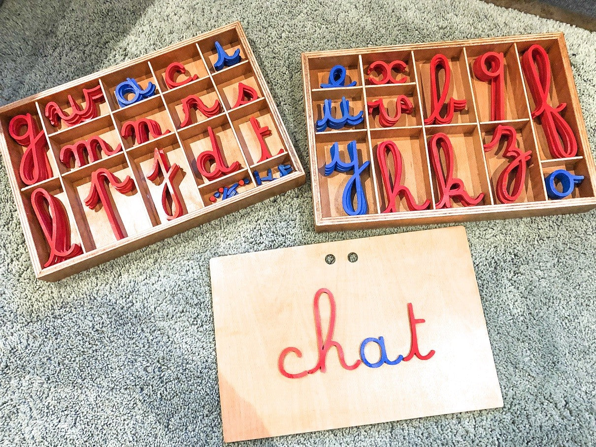 Grand alphabet mobile cursif en bois naturel - Ecriture Dumont | Maroc ...
