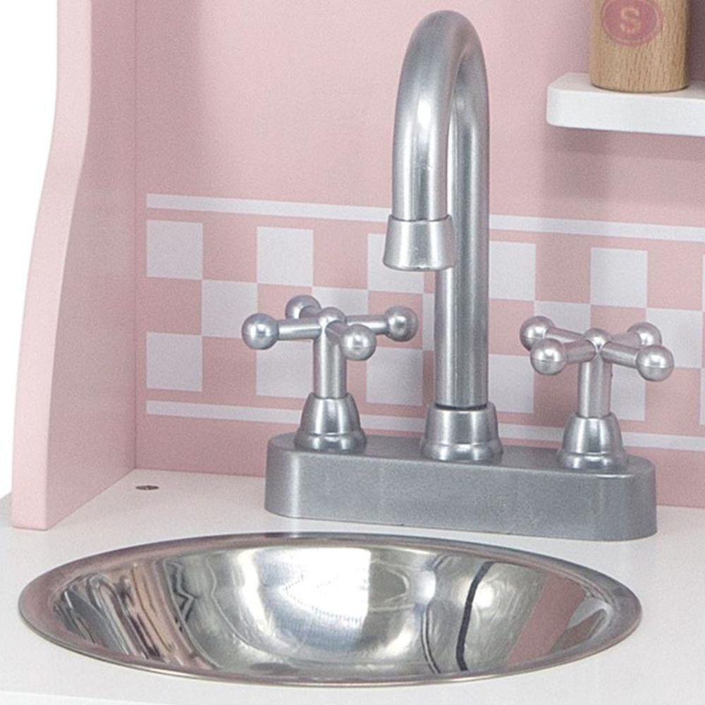 Cuisine en bois rose avec vaisselle - Eveil Montessori Maroc