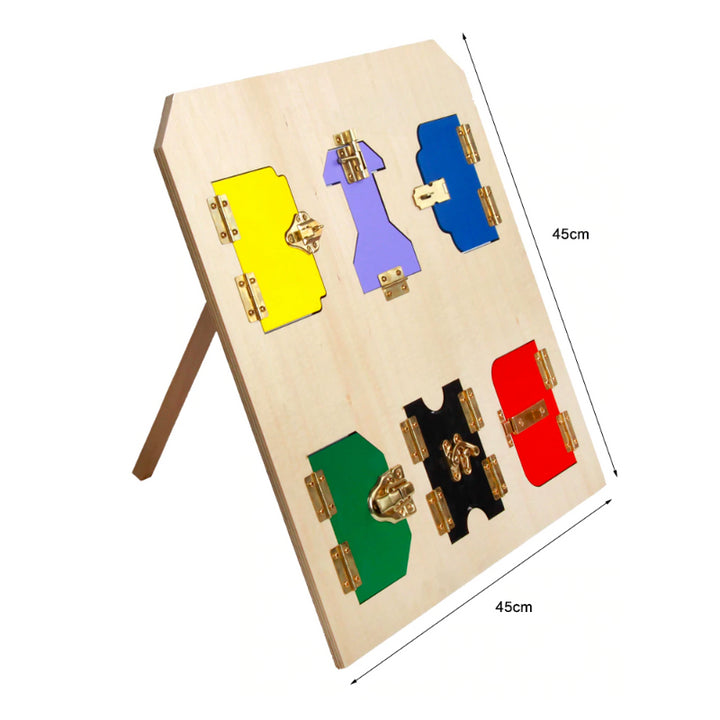 Planche des serrures - 6 portes à fermetures - Eveil Montessori Maroc