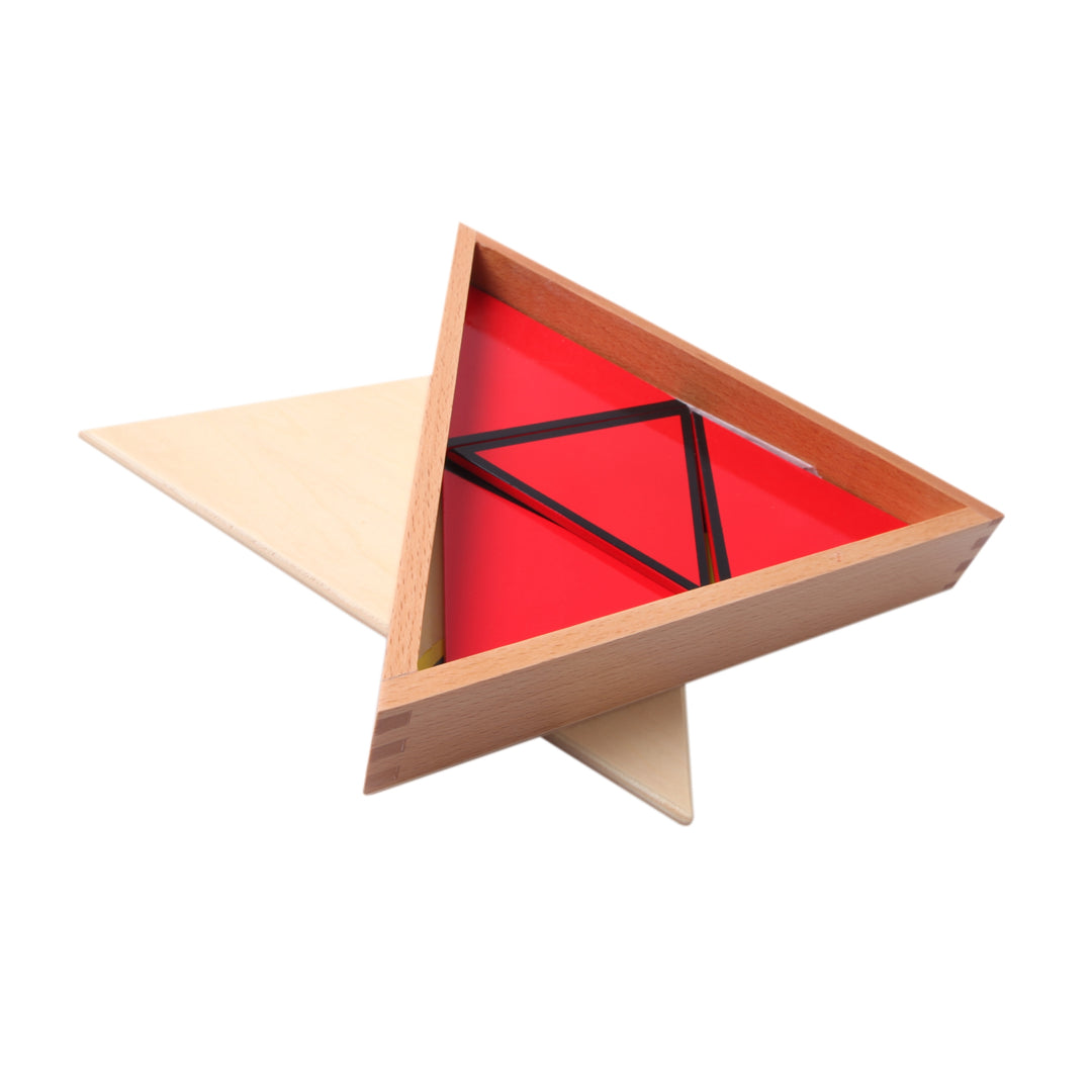 Triangles constructeurs colorés - Eveil Montessori Maroc