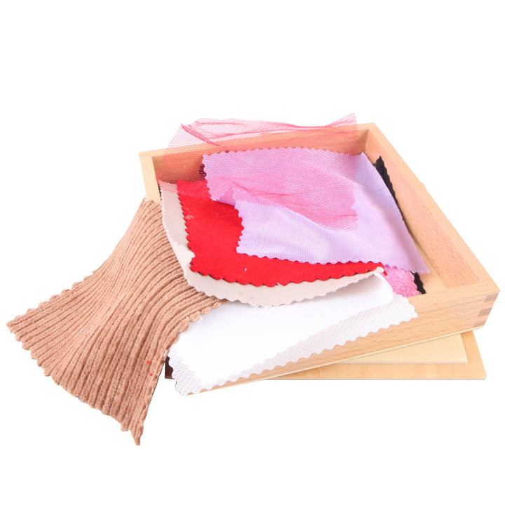 Boîte des tissus couleurs - Eveil Montessori Maroc