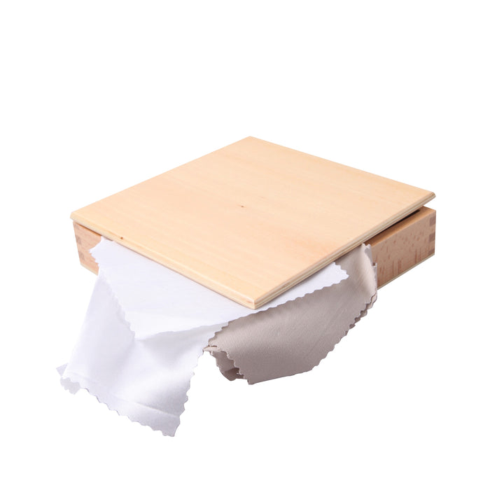 Boîte des tissus blancs - Eveil Montessori Maroc