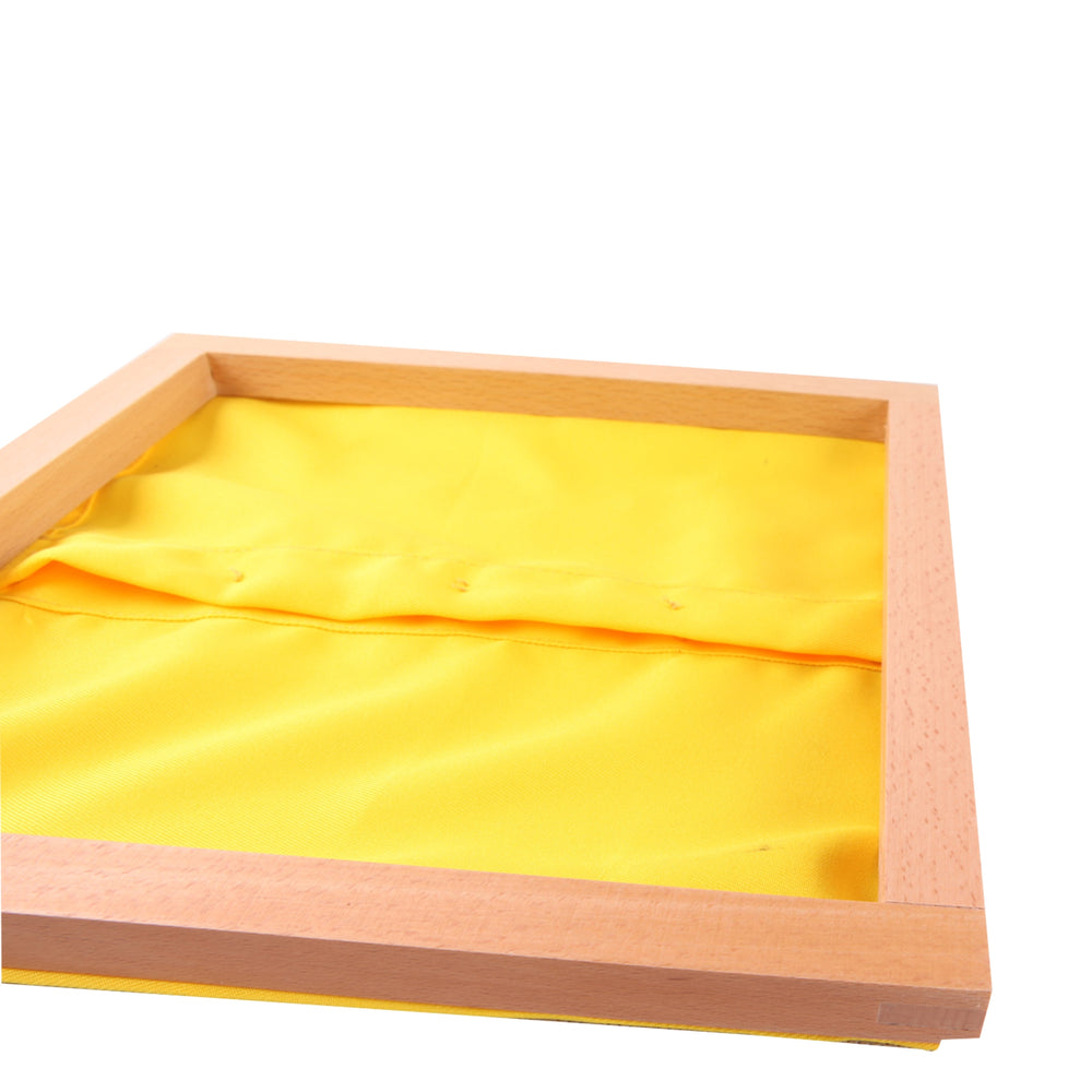 Cadre d'habillage Petits boutons - Eveil Montessori Maroc