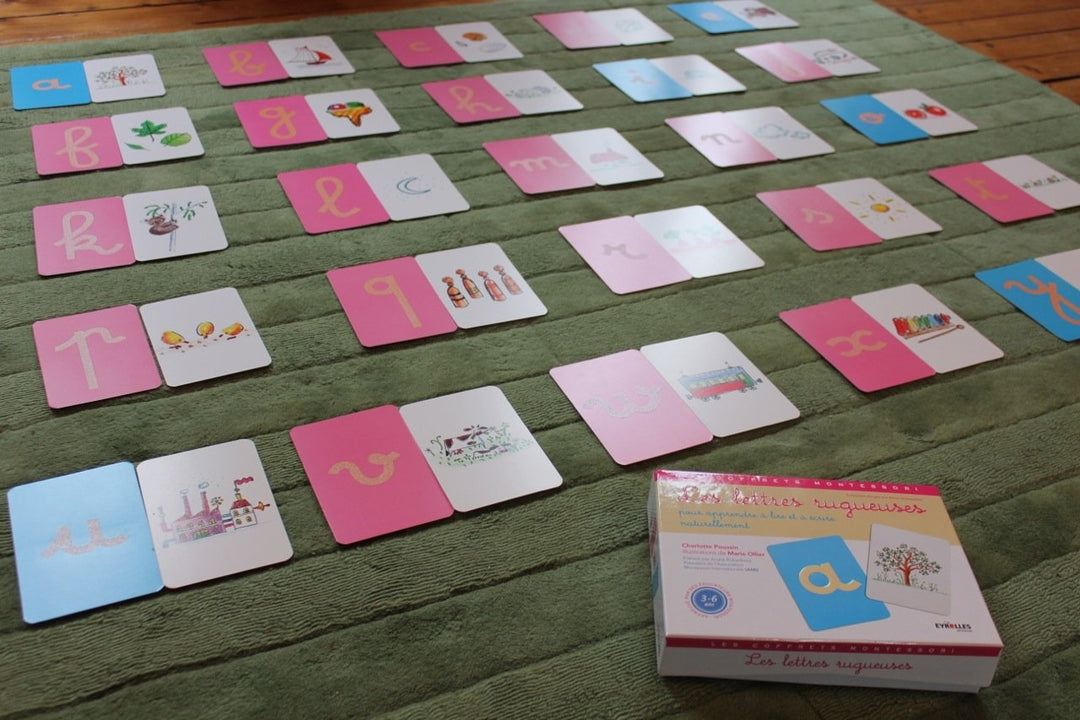 Les lettres rugueuses - Eveil Montessori Maroc