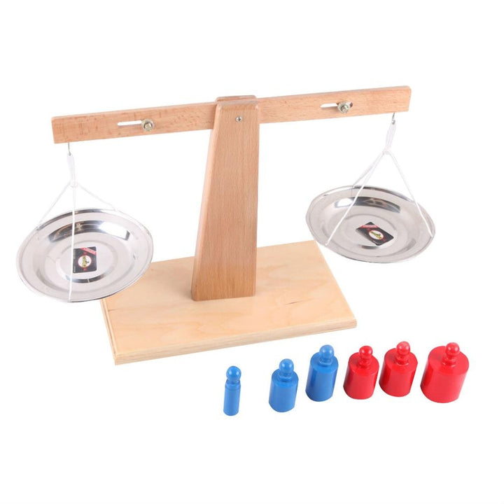 Balance en bois - Eveil Montessori Maroc