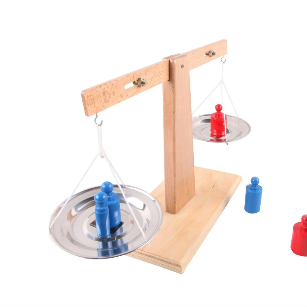 Balance en bois - Eveil Montessori Maroc