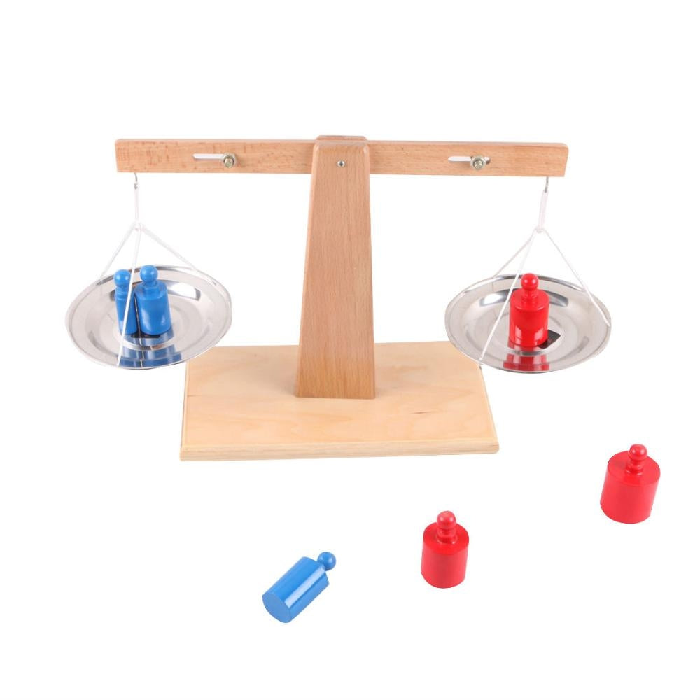 Balance en bois - Eveil Montessori Maroc