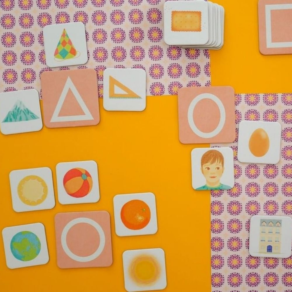 Tout-petit Montessori - Les formes à toucher - Dès 15 mois - Eveil Montessori Maroc