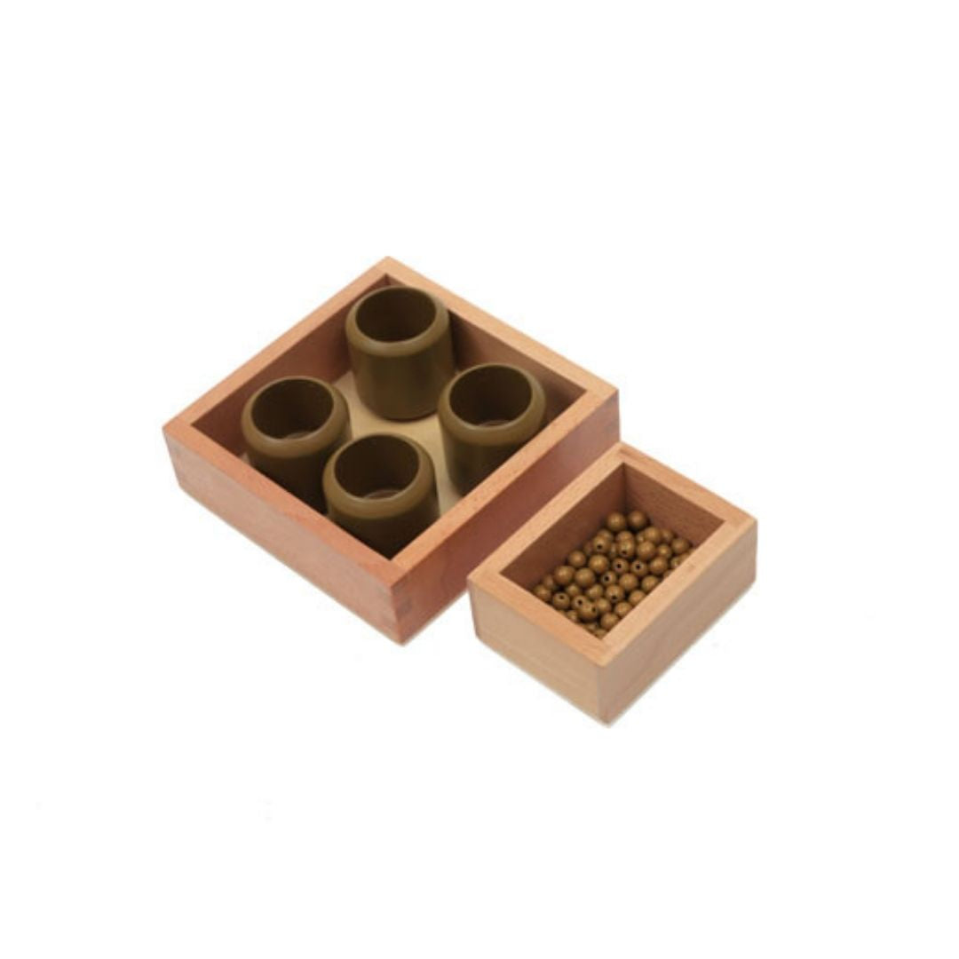 Matériel des perles dorées, plateaux et symboles 7 mm - Eveil Montessori Maroc