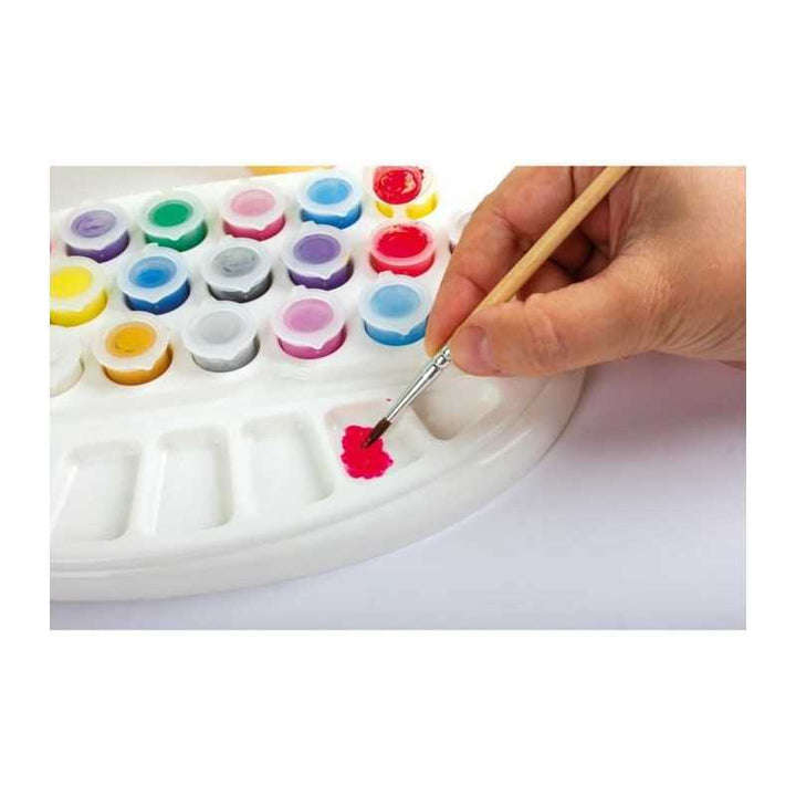 L'atelier de peinture - Eveil Montessori Maroc