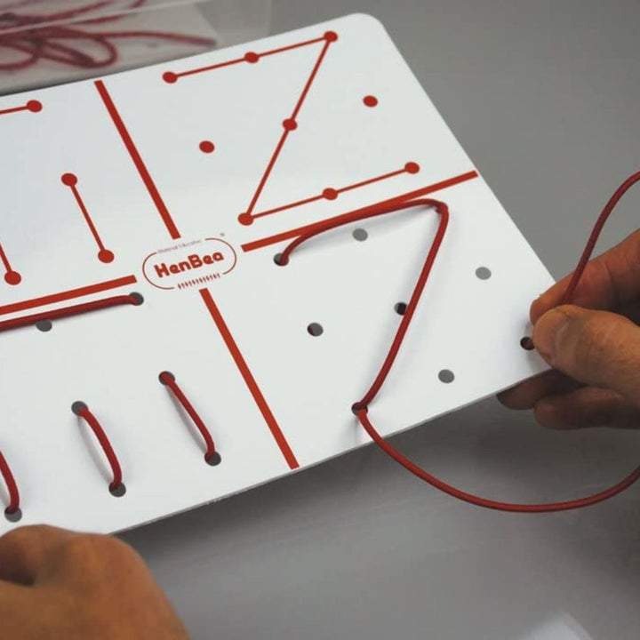 Figures géométriques à lacer - Eveil Montessori Maroc