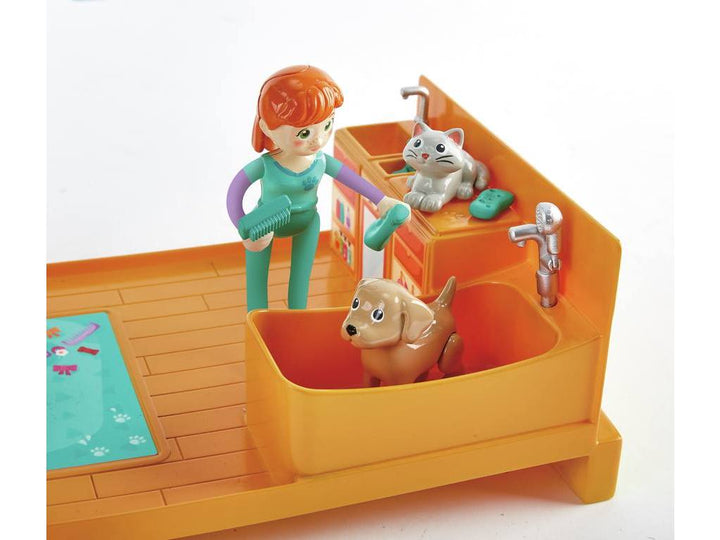 Cabinet de vétérinaire en bois - Jeu d'imitation - Hape - Eveil Montessori Maroc