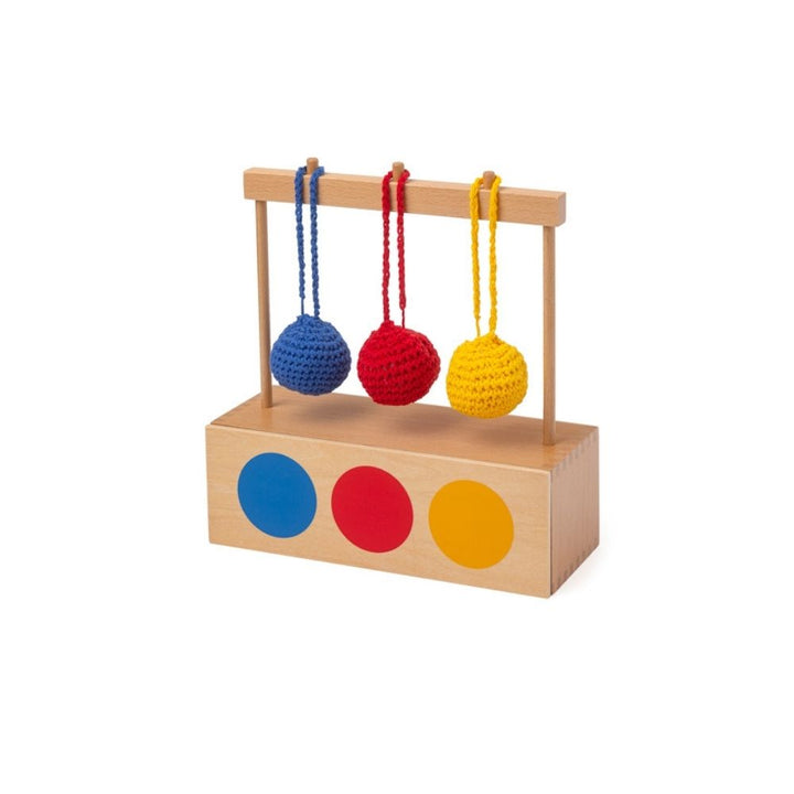Présentoir à couleur pour 3 Balles Tricot - bleue, rouge et jaune - Eveil Montessori Maroc