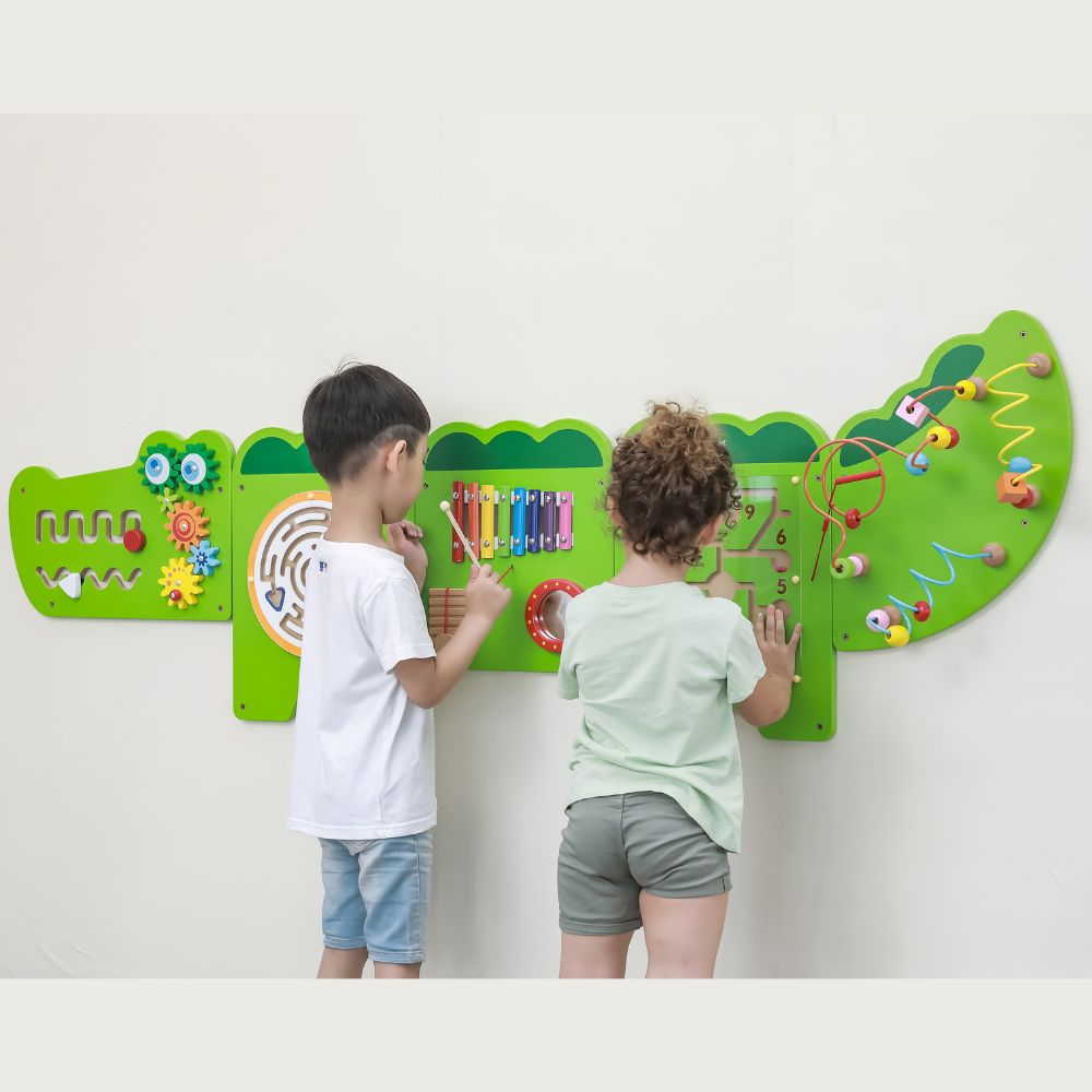 Grand Jouet mural - Le Crocodile - Eveil Montessori Maroc